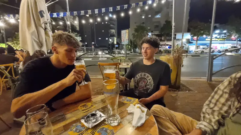 יניב מיכלוביץ — תיכון