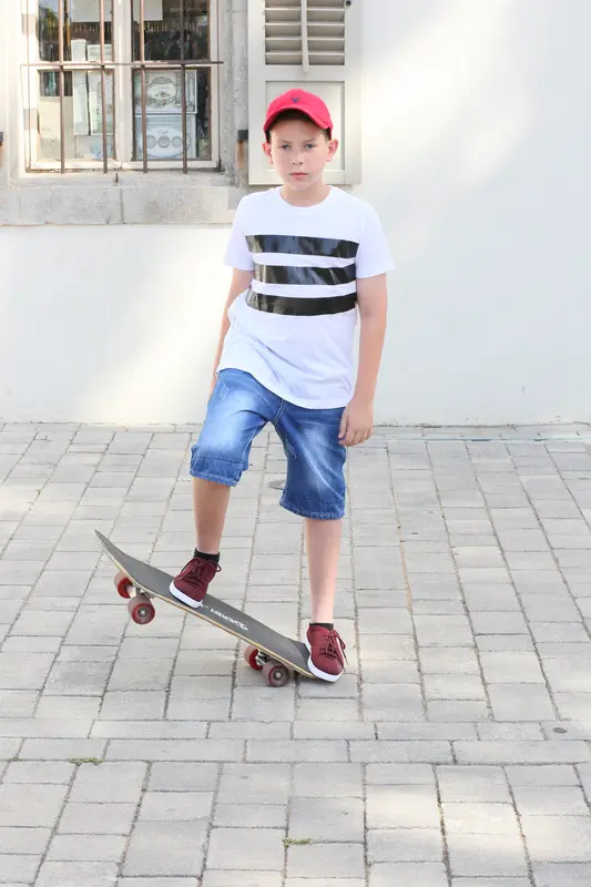 יניב מיכלוביץ — בית ספר